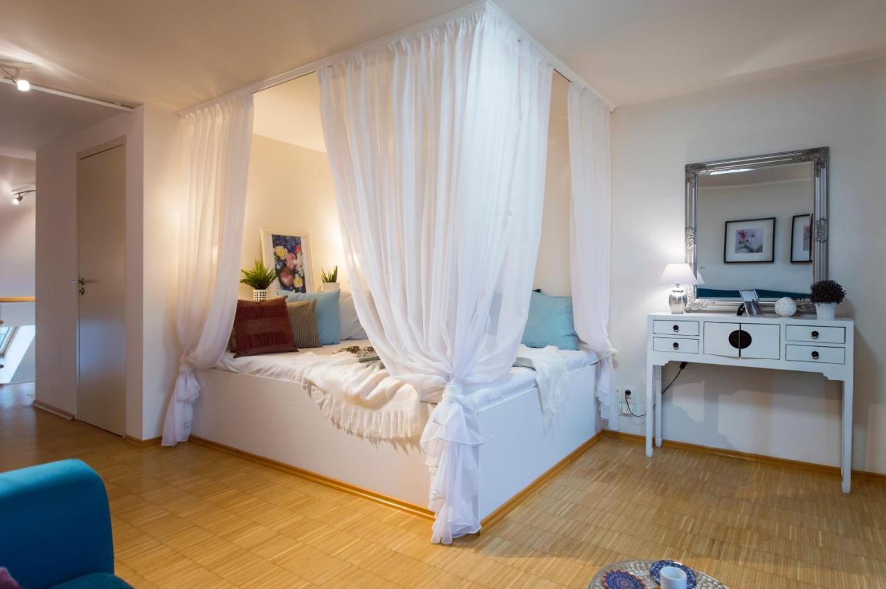 Modern Apartment Charvatova Прага Экстерьер фото