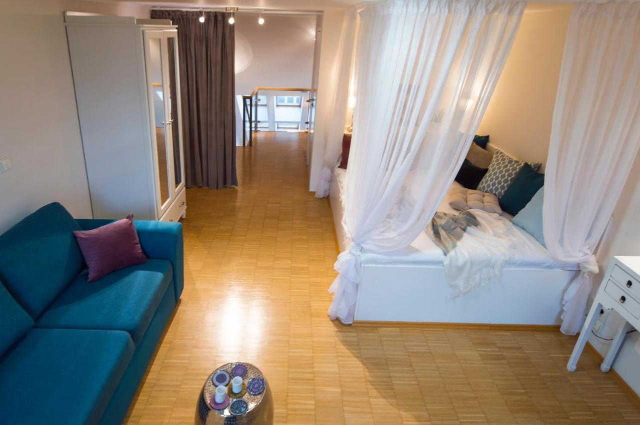 Modern Apartment Charvatova Прага Экстерьер фото