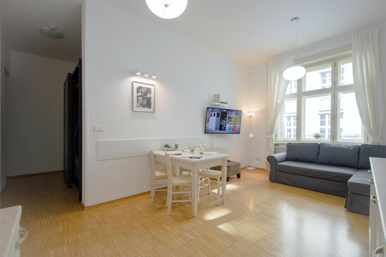 Modern Apartment Charvatova Прага Экстерьер фото